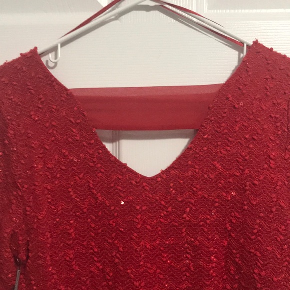 NWT Jennifer Lopez Red Textured Blouse - Picture 5 of 6